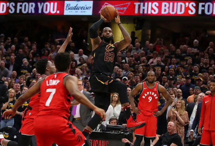 关于上海海港内部会议纪要流出——窗口期绝杀压哨；NBA季后赛使命明确；细节决定成败的信息